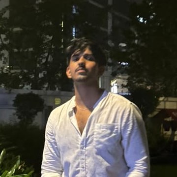 Aarambh Pratap Singh, web designer in
          Lucknow